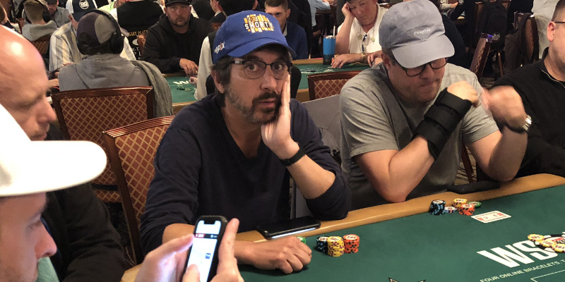 Celebs With A Soft Spot For Gambling - Ray Romano