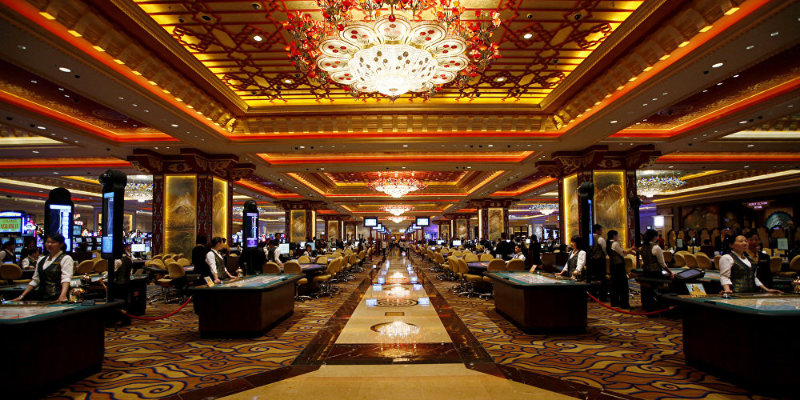 Five Ways Casinos Play Mind Games To Get You To Stay Longer Hero